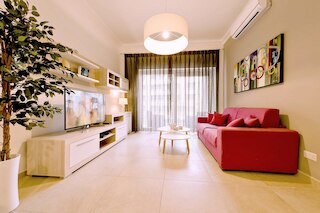 豪華なアパートメント、プールあり