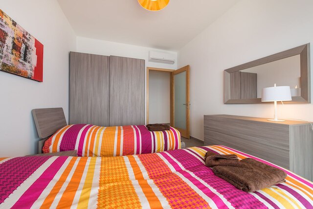 シーフロント ラグジュアリー アパートメント、プールあり