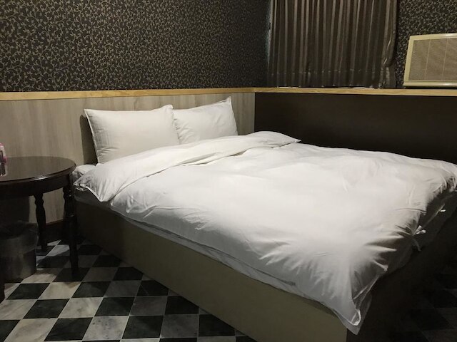 グイ ズ ホテル (贵族大旅社)