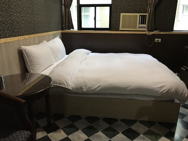 グイ ズ ホテル (贵族大旅社)