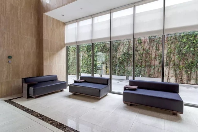 アイコン 56 にあるアンディのアパート