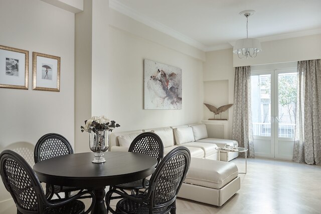 コロナキ スクエア アパートメント