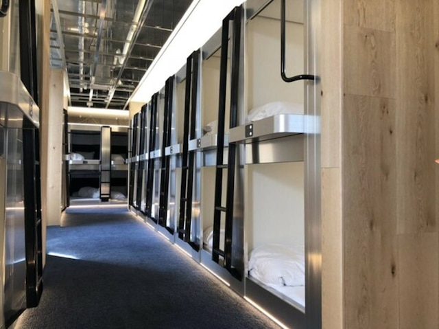 HEARTSカプセルホテル＆スパ博多