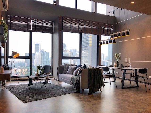 エクスプレッションズ プロフェッショナル スイーツバイ ラグジュリアス ライフスタイル リビング