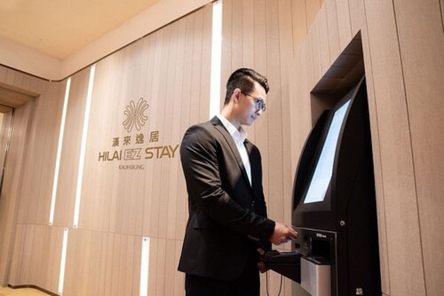 ハイ ライ イージー ステイ