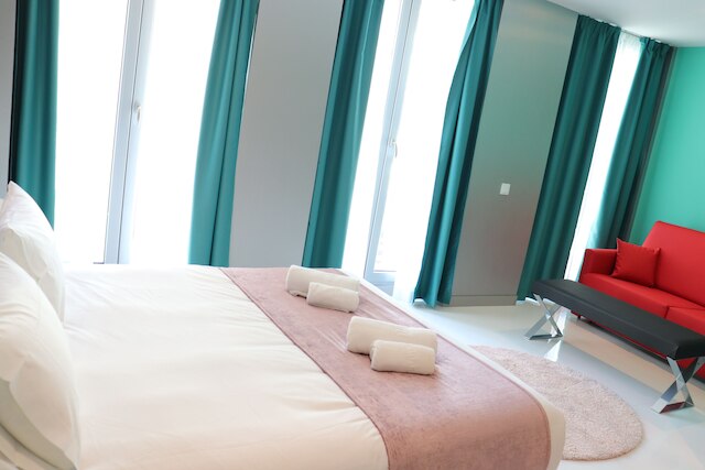 ホテル・フリーダム