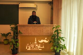 ムスタッシュ・デリー - ホステル