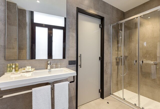 ユーロスターズ アサアールホテル