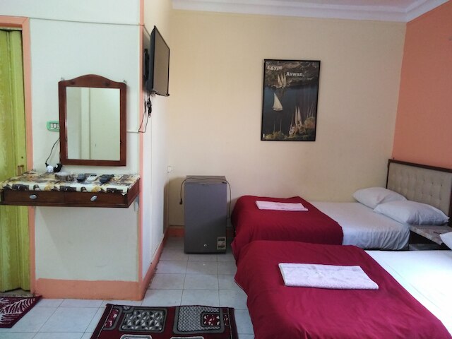 ニュー パレス ホテル