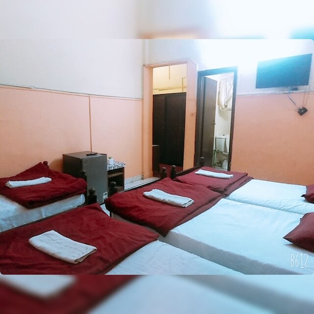 ニュー パレス ホテル