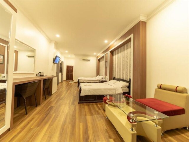 4 リバーズ ホテル