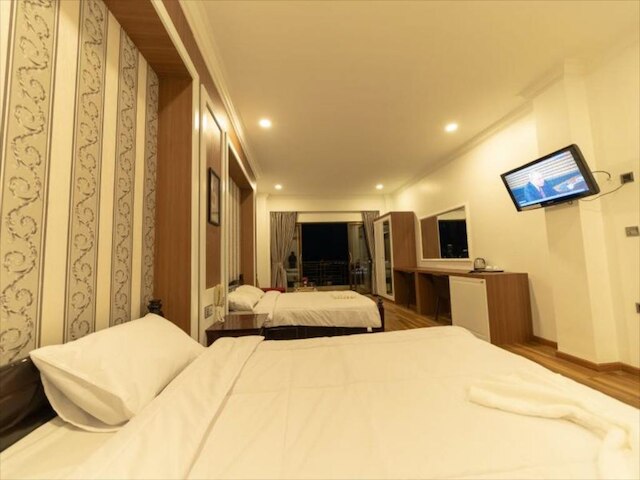 4 リバーズ ホテル