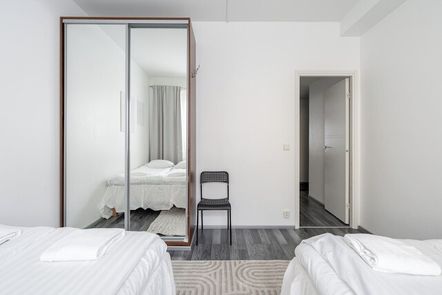 1BR ダウンタウン アパートメント ウィズ サウナ, ホスツ アップ トゥ 8 ゲスト