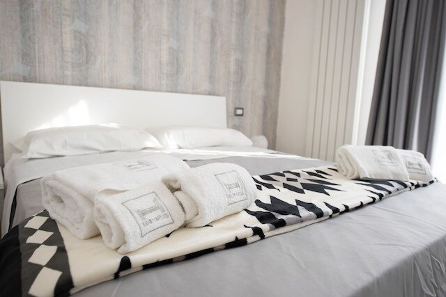 エルメス ルームズ フォー ツーリスツ