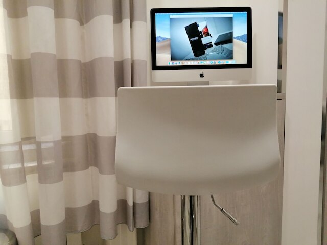 エルメス ルームズ フォー ツーリスツ