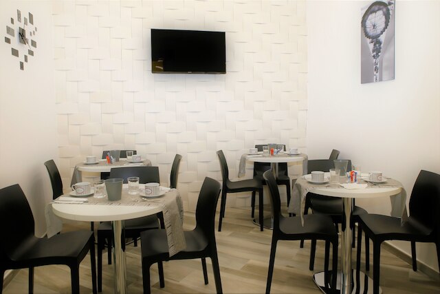 エルメス ルームズ フォー ツーリスツ