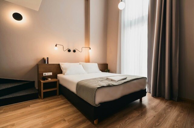 ベッド イン アテネ