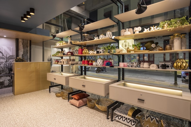 ザ ピナクル アテネ