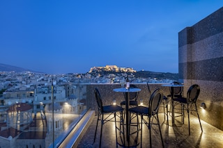 ザ ピナクル アテネ