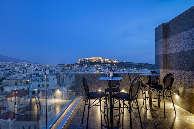 ザ ピナクル アテネ