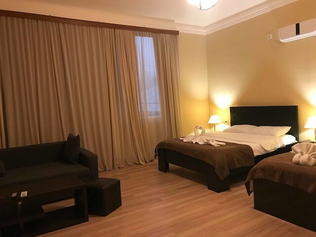 ロイヤル パレス ホテル