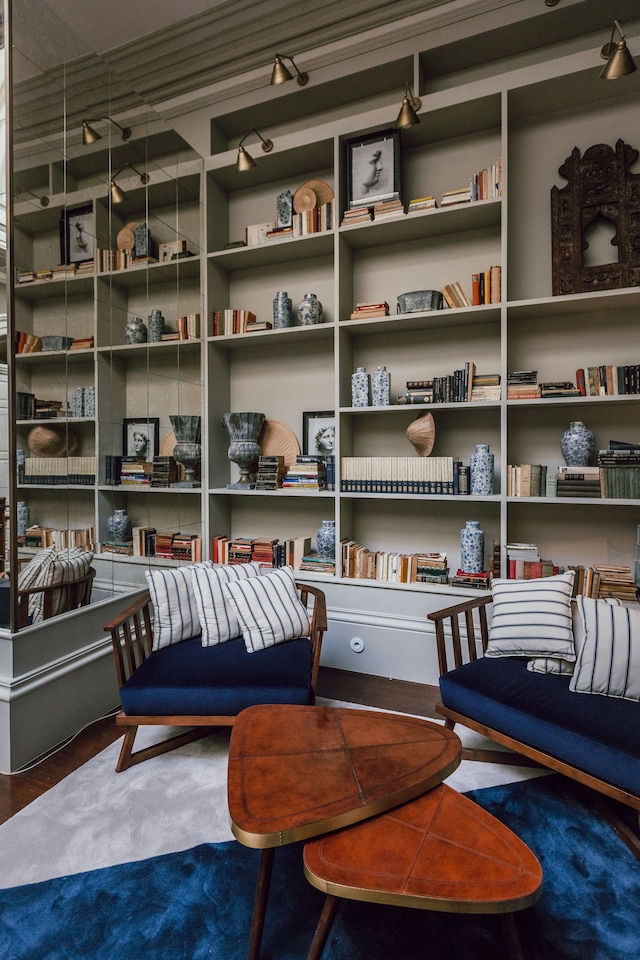 トレル 1884 スイーツ & アパートメンツ