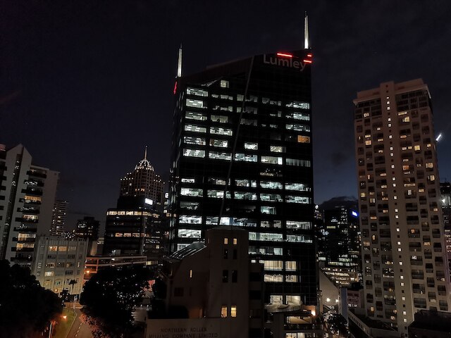 オークランド CBD モダン 2 ベッドルーム アパートメント