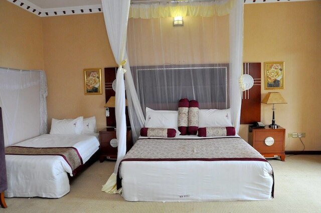 ロパニ ホテル カジャンシ