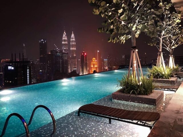 エクスプレッションズ プロフェッショナル スイーツバイ SYNC