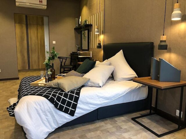 エクスプレッションズ プロフェッショナル スイーツバイ SYNC