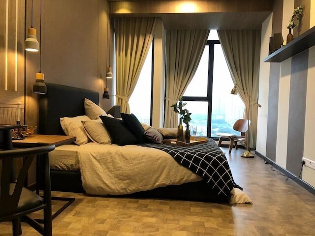 エクスプレッションズ プロフェッショナル スイーツバイ SYNC