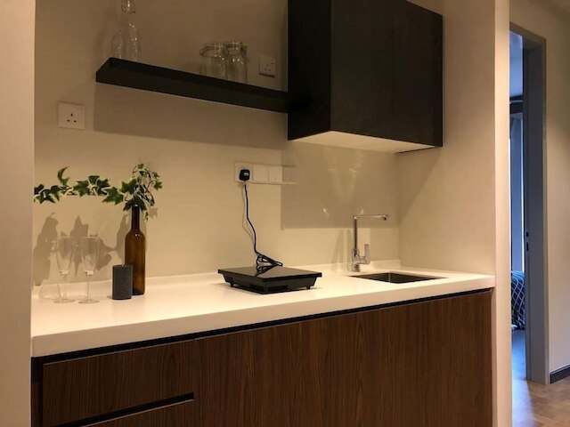 エクスプレッションズ プロフェッショナル スイーツバイ SYNC