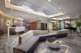 ウィング ホテル 桂林 - セントラル スクエア (正陽璞雲酒店 - 桂林两江四湖中心広場店)