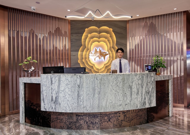 ウィング ホテル 桂林 - セントラル スクエア (正陽璞雲酒店 - 桂林两江四湖中心広場店)