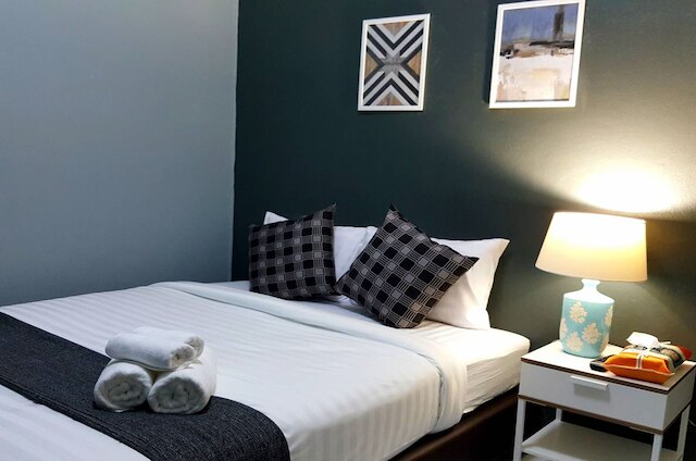 バーン ピンクラオ