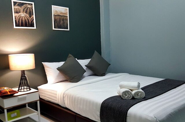 バーン ピンクラオ