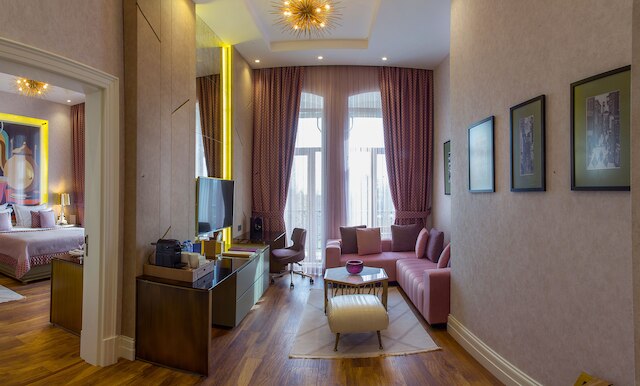 アート ギャラリー ホテル