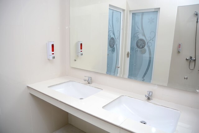 カプセル イン メダン