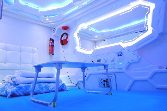 カプセル イン メダン