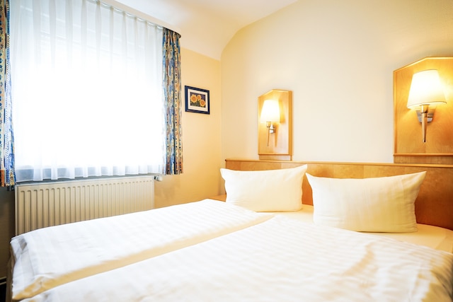 ホテル ザウアー ガルニ