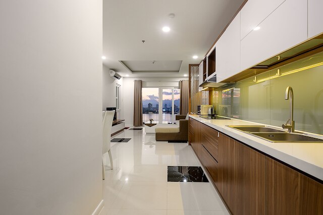 サラレム モナーキー アパートメント ハン リバーサイド