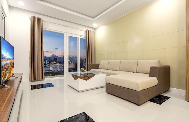 サラレム モナーキー アパートメント ハン リバーサイド