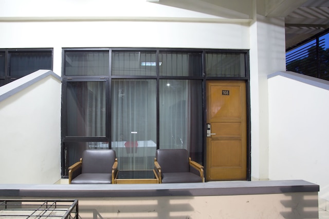 レッドドアーズ アット スラパティ