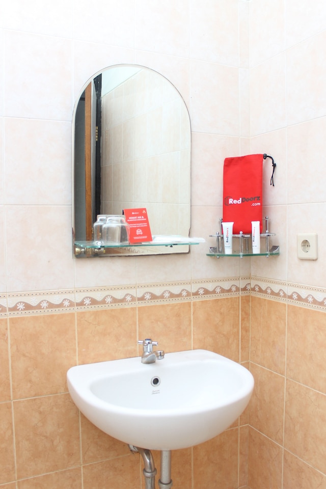 レッドドアーズ アット スラパティ