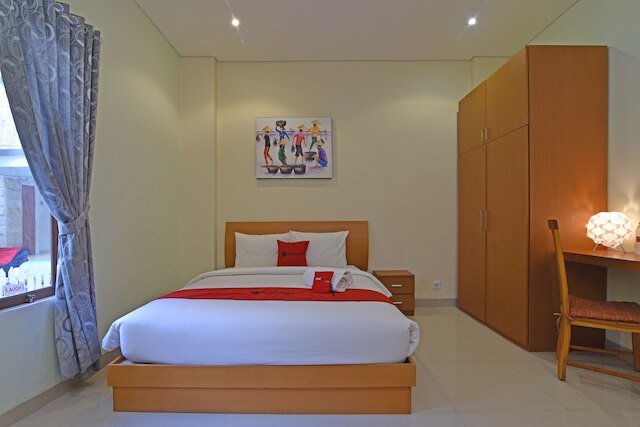 レッドドアーズ プラス アット マヘンドラダッタ デンパサール