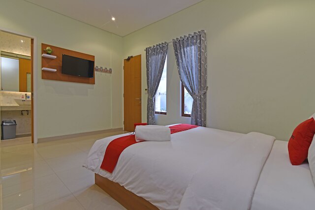 レッドドアーズ プラス アット マヘンドラダッタ デンパサール