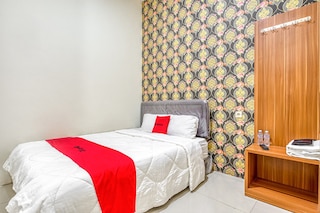 レッドドアーズ アット ルンクット