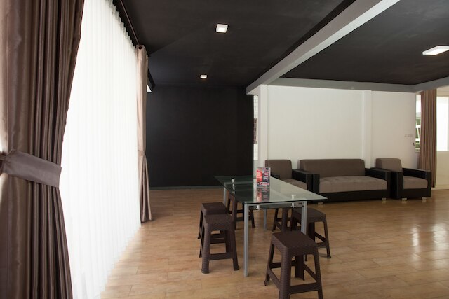 レッドドアーズ ニア ミュージアム アンクット バトゥ 2