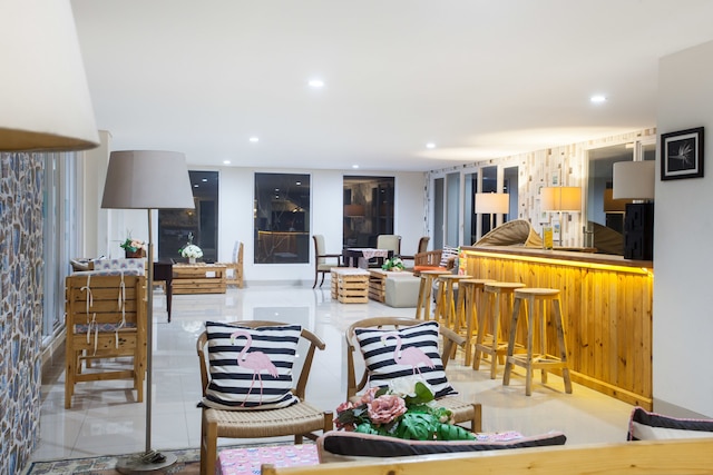 レッドドアーズ プラス アット リバーサイド マラング