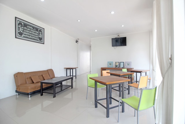 レッドドアーズ @ ジャラン リングロード セラタン